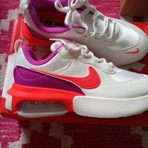 NIB Nike Air Max Verona